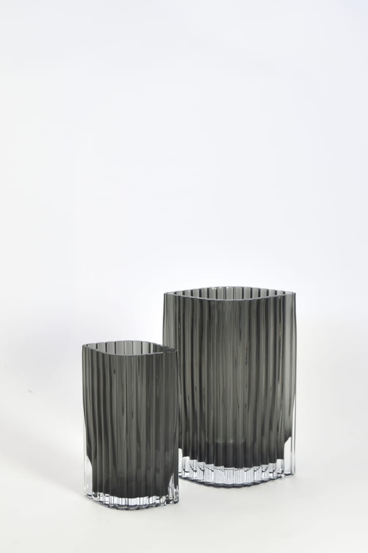 Folium Vase 20cm - Black - AYTM