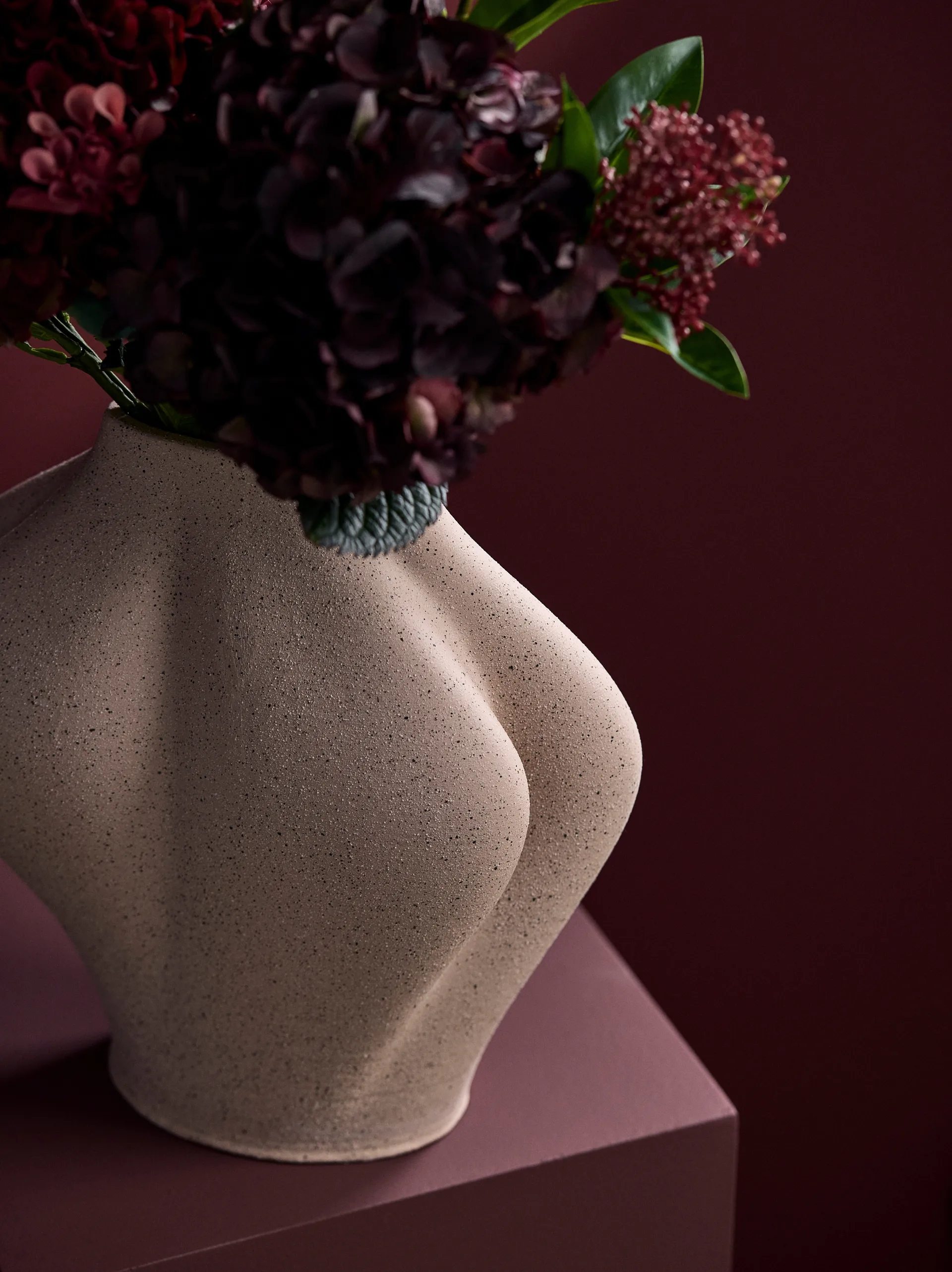 Saltare Vase, Rose, Ø13,8x30 cm AYTM