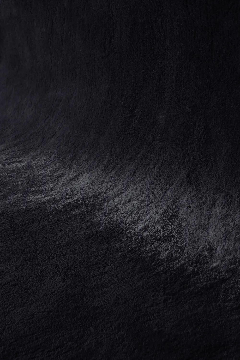 Stilla Teppich 265 x 220cm, Anthrazit AYTM