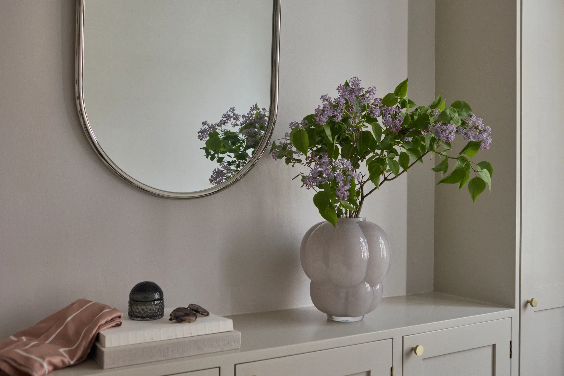 Uva Vase 35cm, Dove Grey AYTM