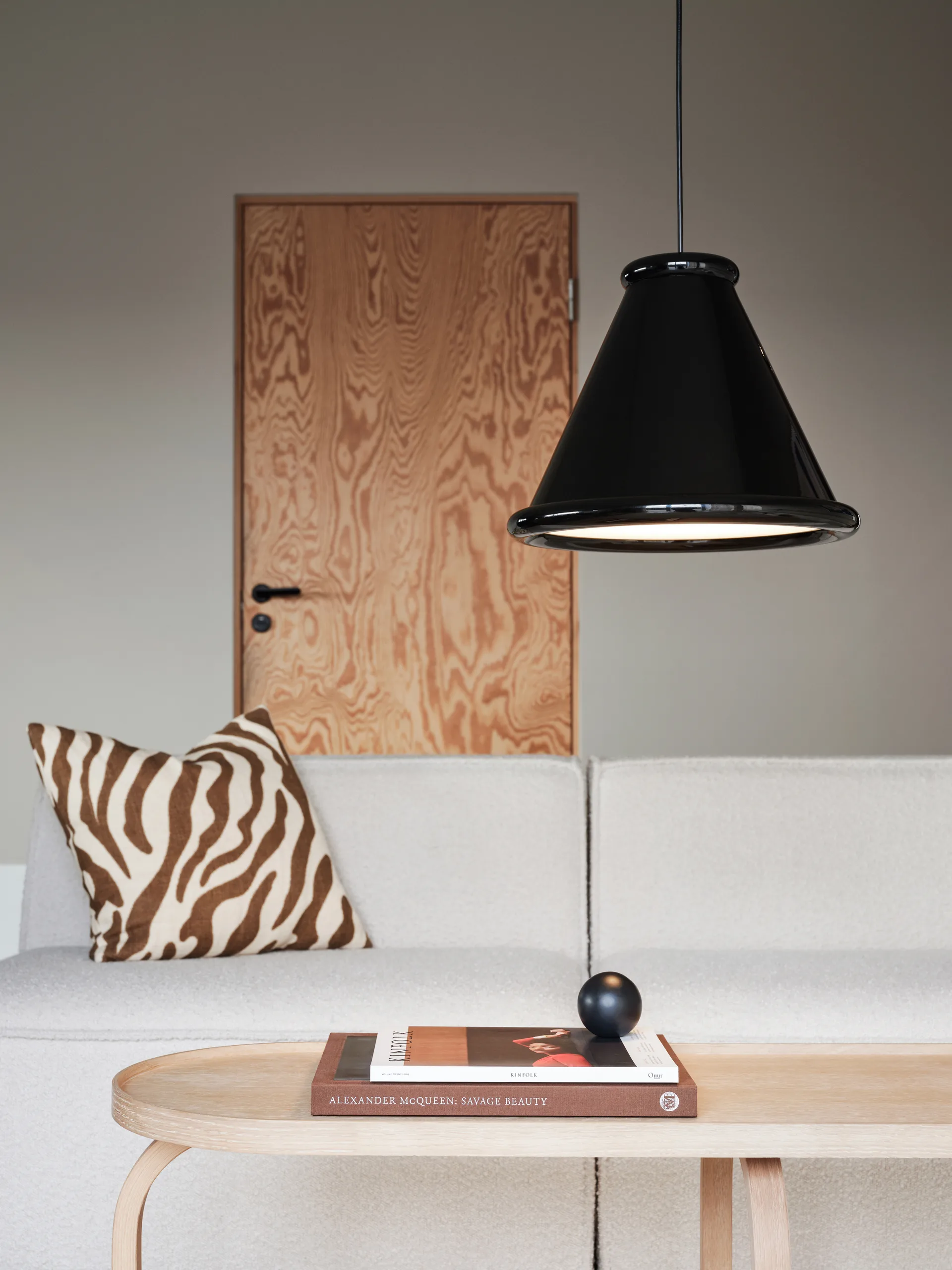 Belle Pendelleuchte Ø36 cm, Glossy black Belid