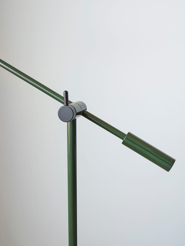 Cato Stehleuchte 134 cm, Blank Waldgrün-mattschwarz Belid