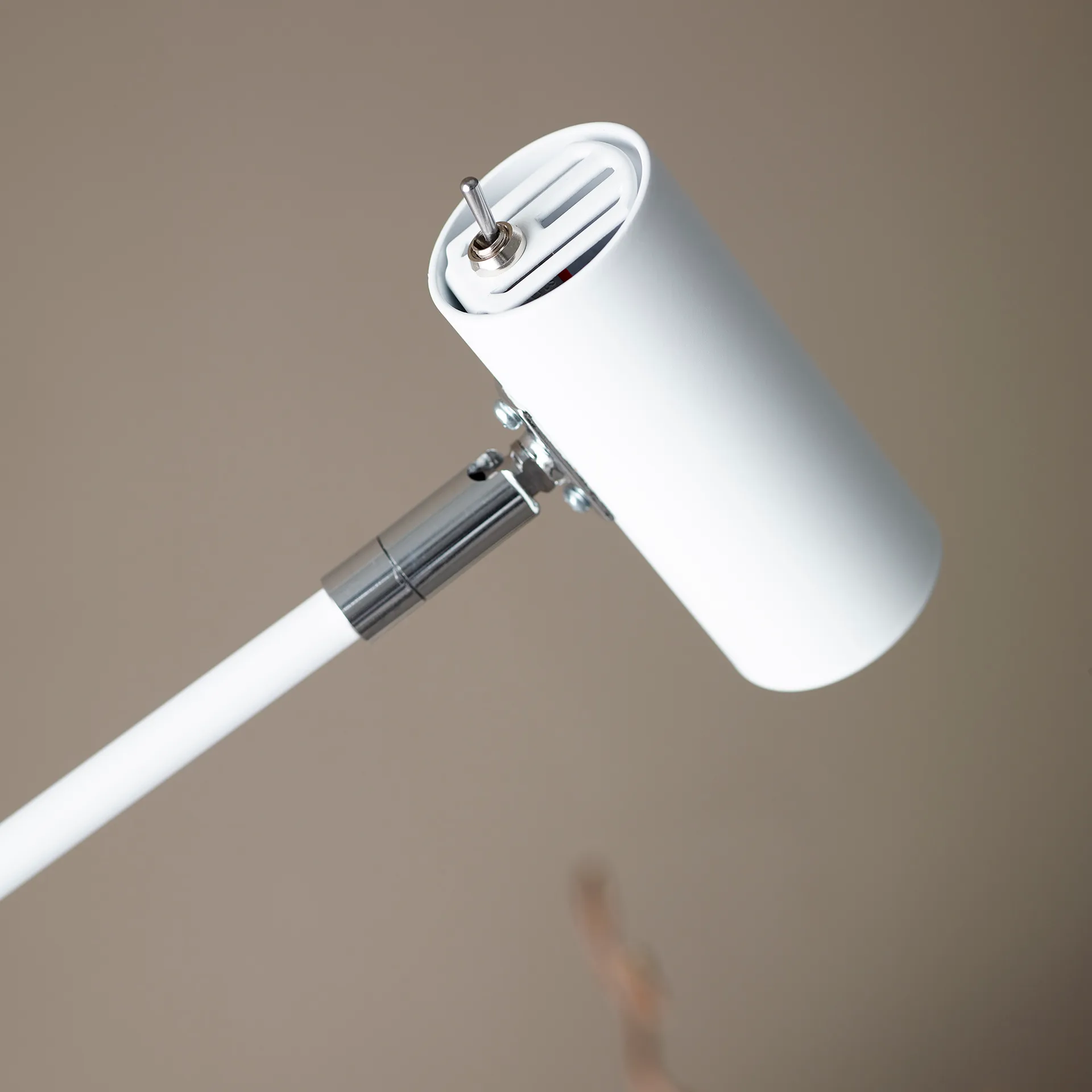 Cato Stehleuchte, Mattweiß Belid