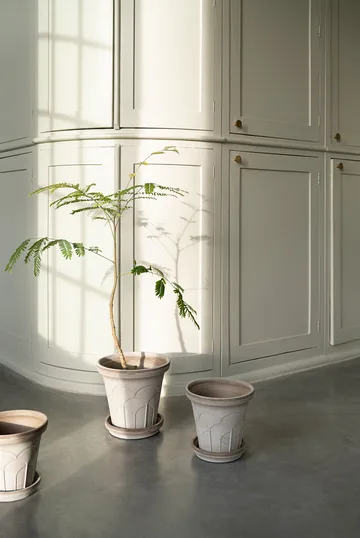 Fleur Übertopf mit Untersetzer 2-teilig - Grey, Ø16 cm - Bergs Potter