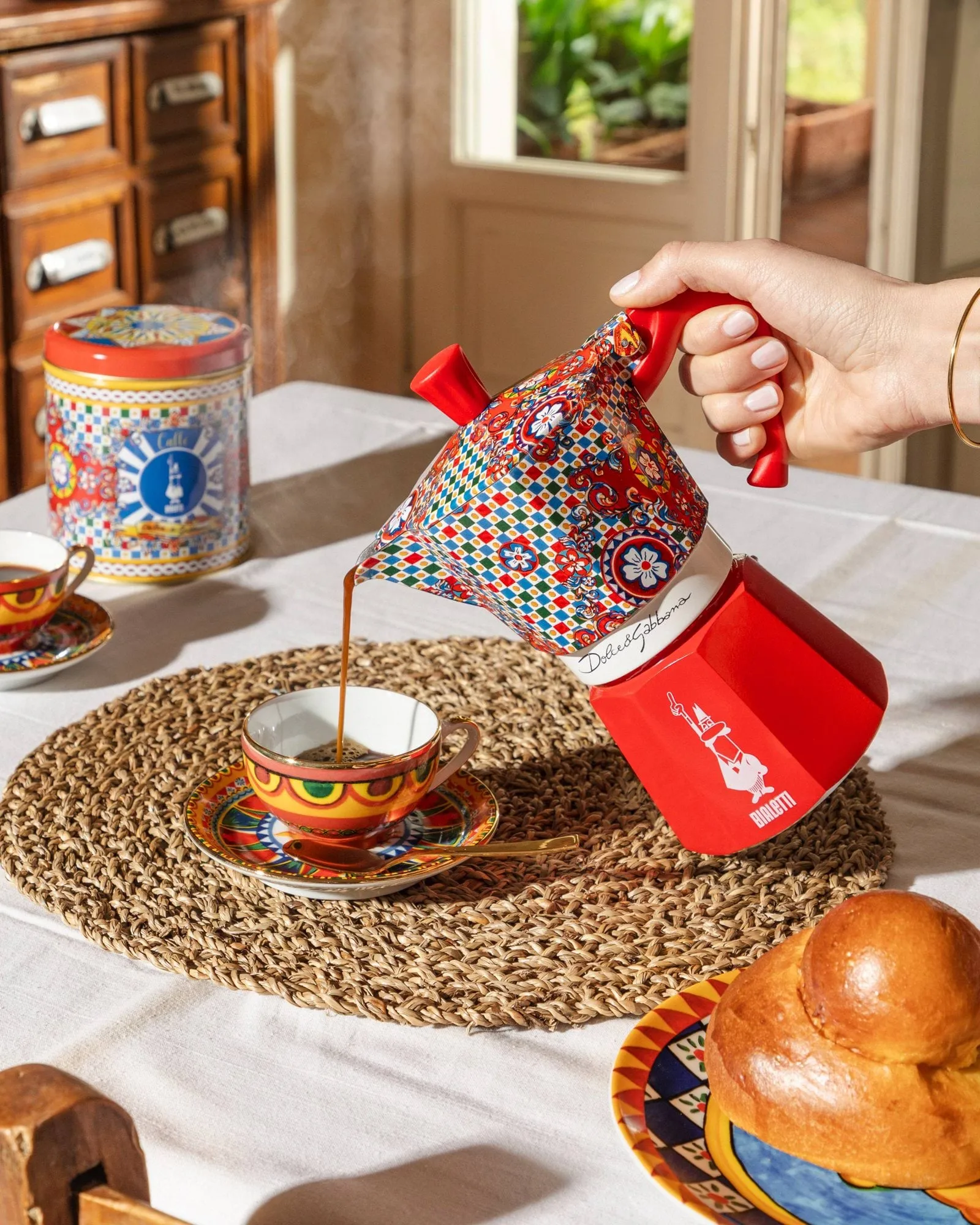 Bialetti x Dolce & Gabbana Mokkakanne, Sicilian cart, 6 Tassen Bialetti
