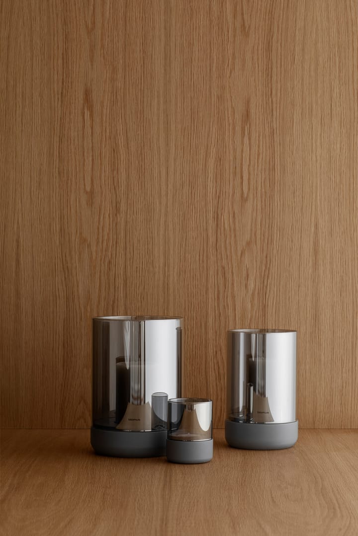 Calma Windlicht mit Blockkerze Ø15cm, Gray-smoke Blomus