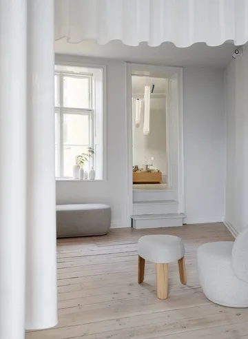 Kuon Hocker Ø47x45 cm - Boucla beige - blomus