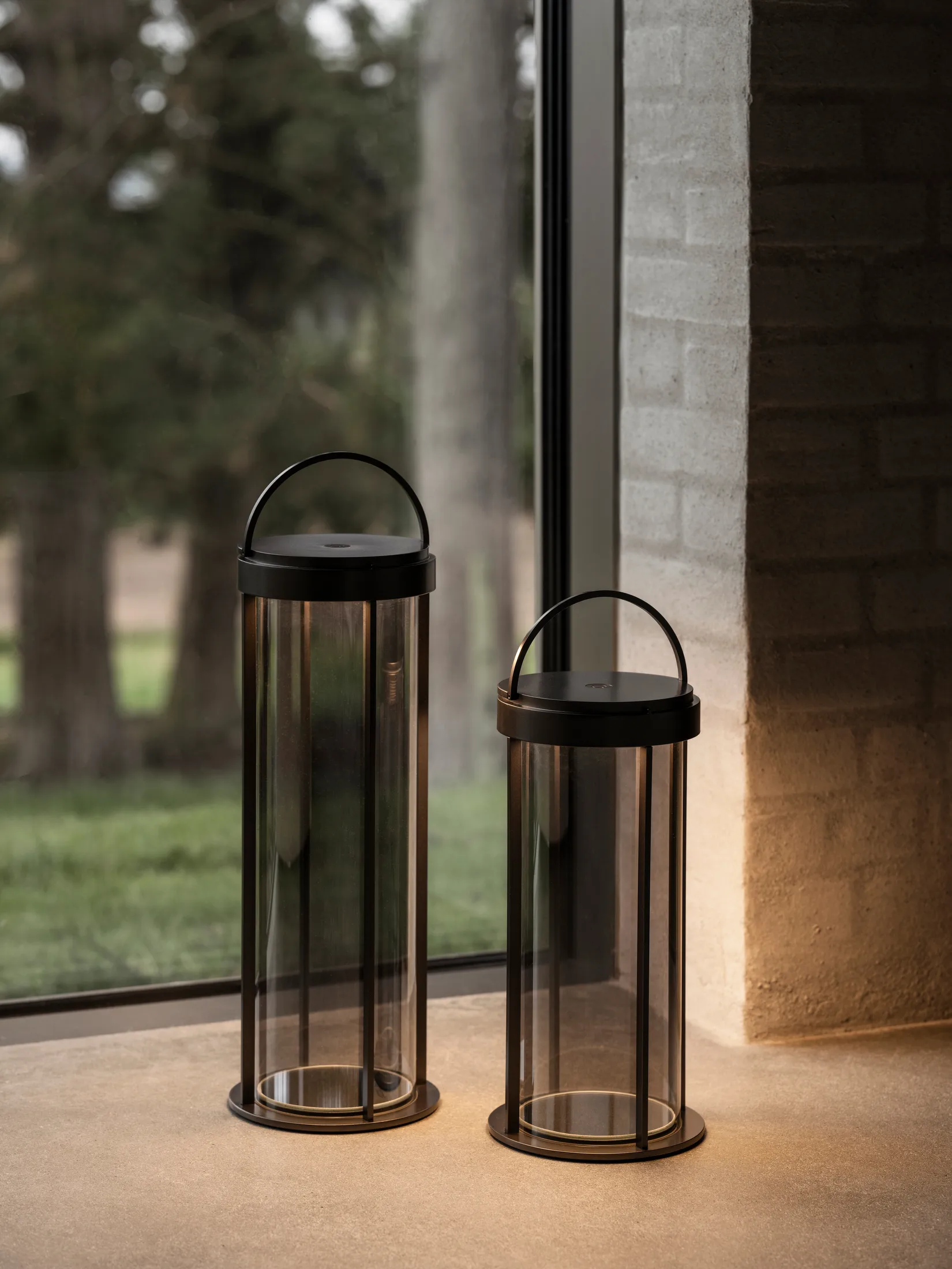 Mituro mobil-LED-Leuchte S, Gunmetal blomus