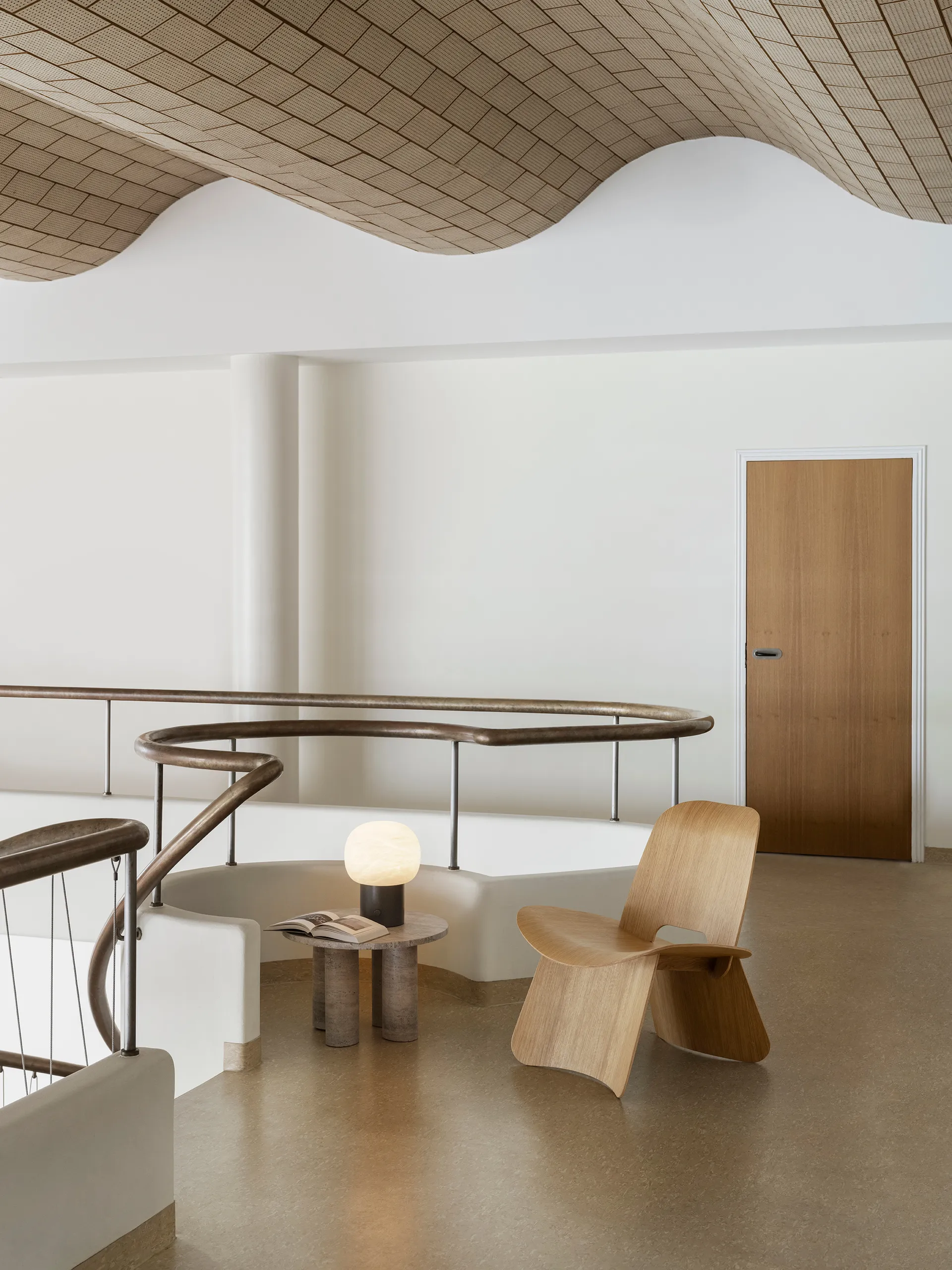 Nagomi Stuhl, Geöltes Multiplex blomus