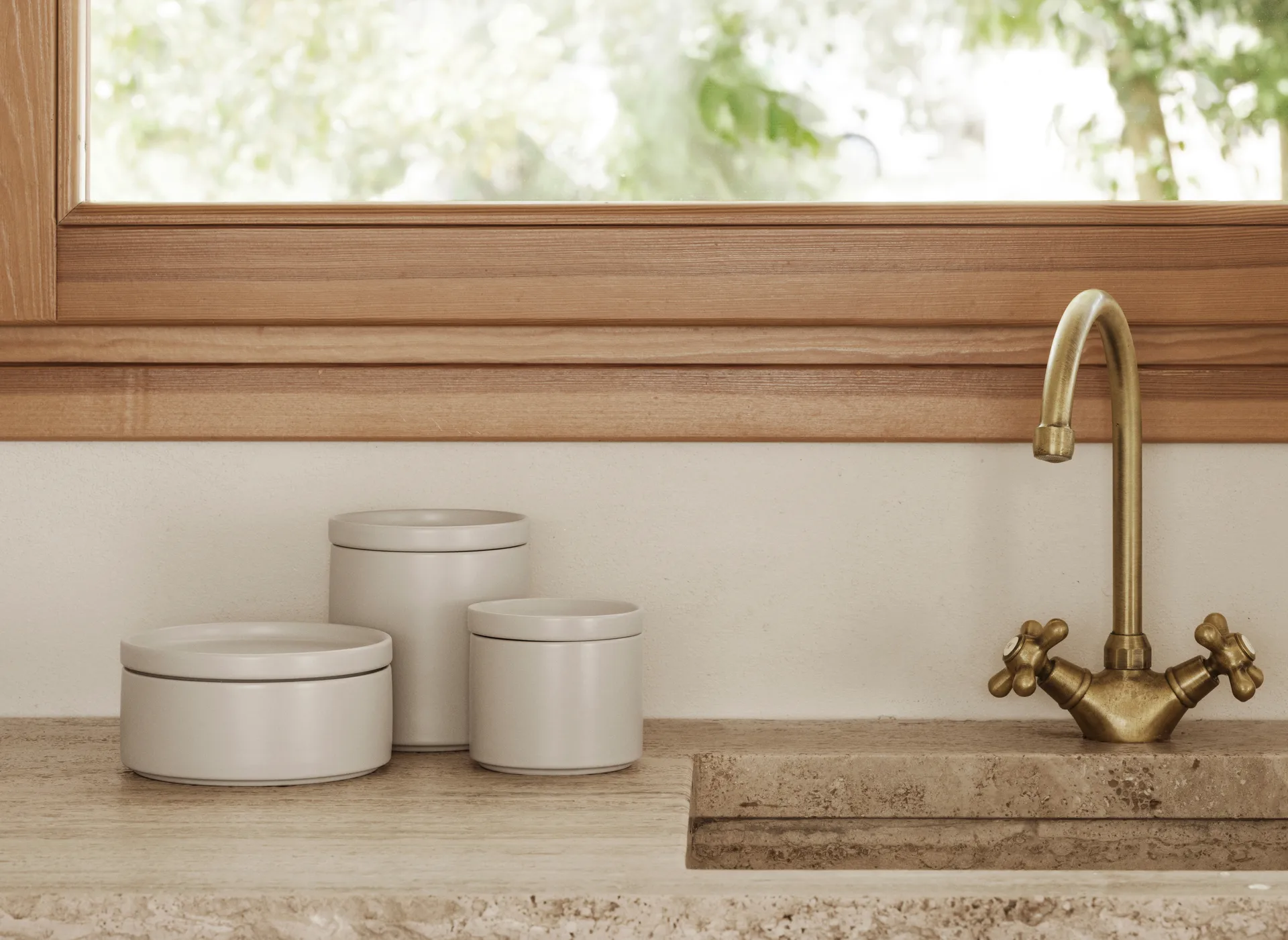 Pilar Aufbewahrungsdose mit Deckel, Moonbeam, Ø15,5x7,5 cm blomus