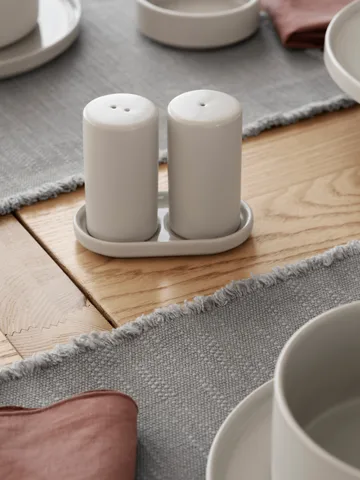 Pilar Salz- & Pfefferstreuer 2-teilig - Moonbeam, Ø4,5x11,5 cm - blomus