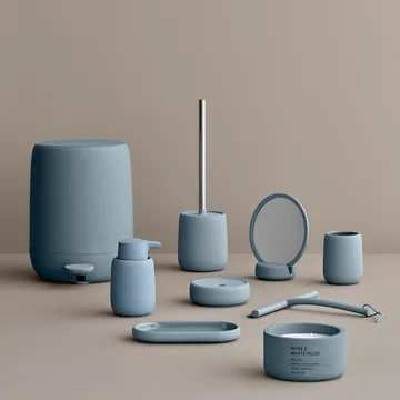 Sono Vanity Tischspiegel Ø17 cm - Ashley blue - blomus