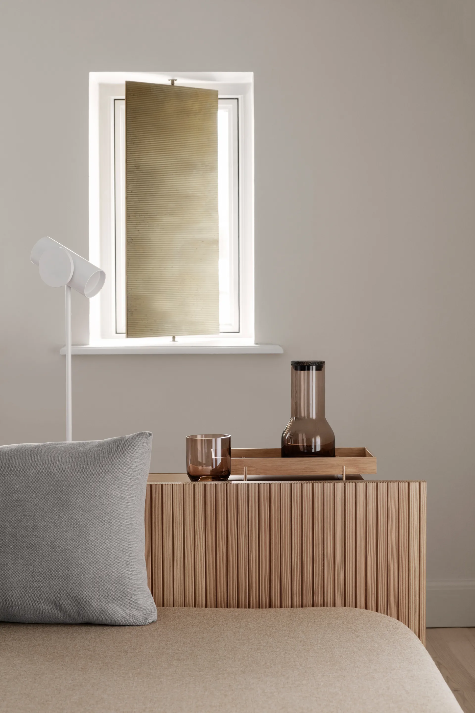 Stage Tischleuchte, Lily white blomus