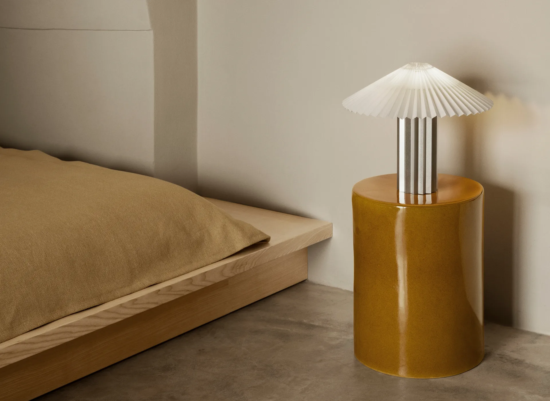 Taite Tischleuchte, Lily white, Ø36,5x31 cm blomus