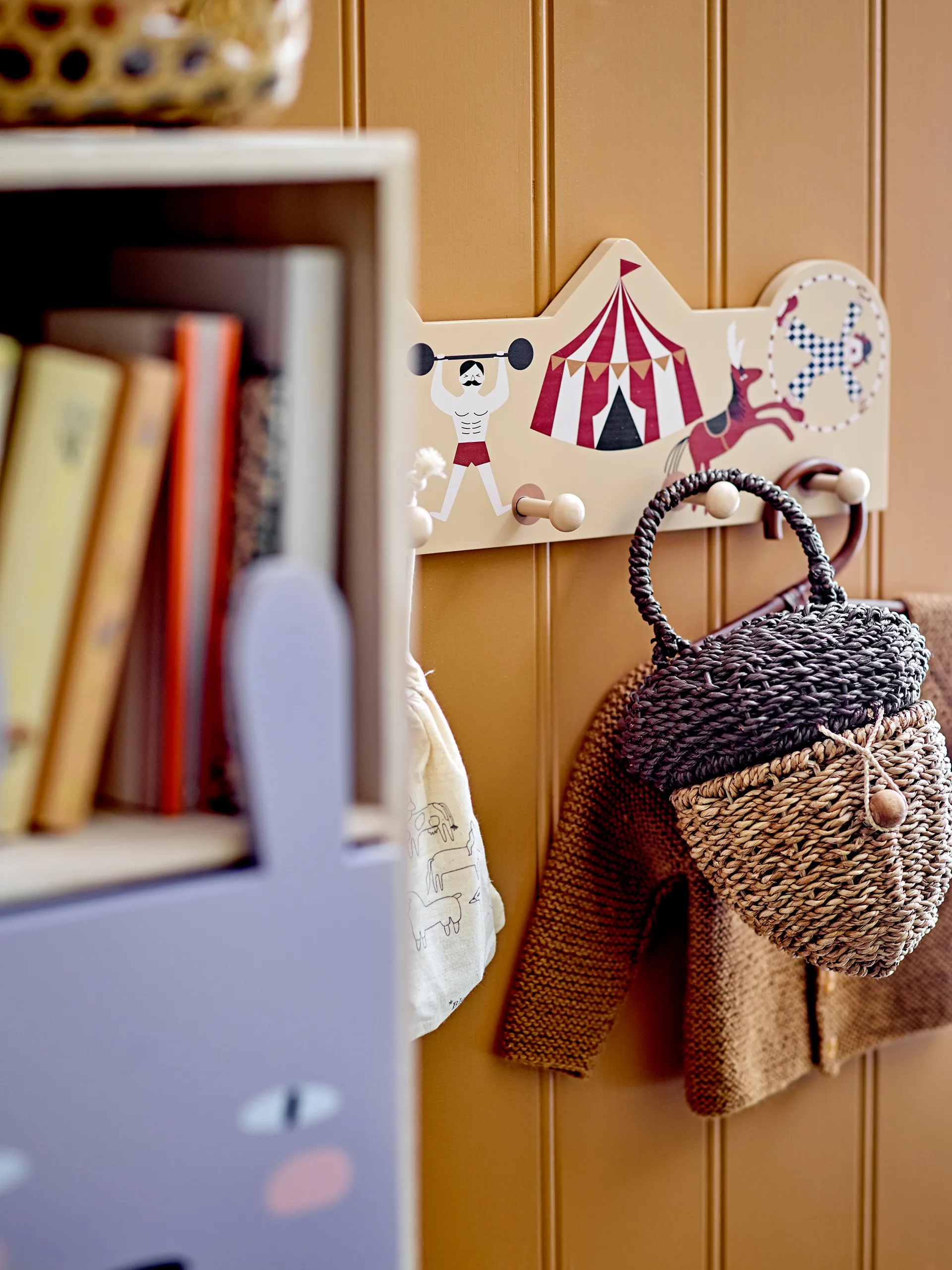 Calle Bücherregal mit Schubladen, Natur Bloomingville