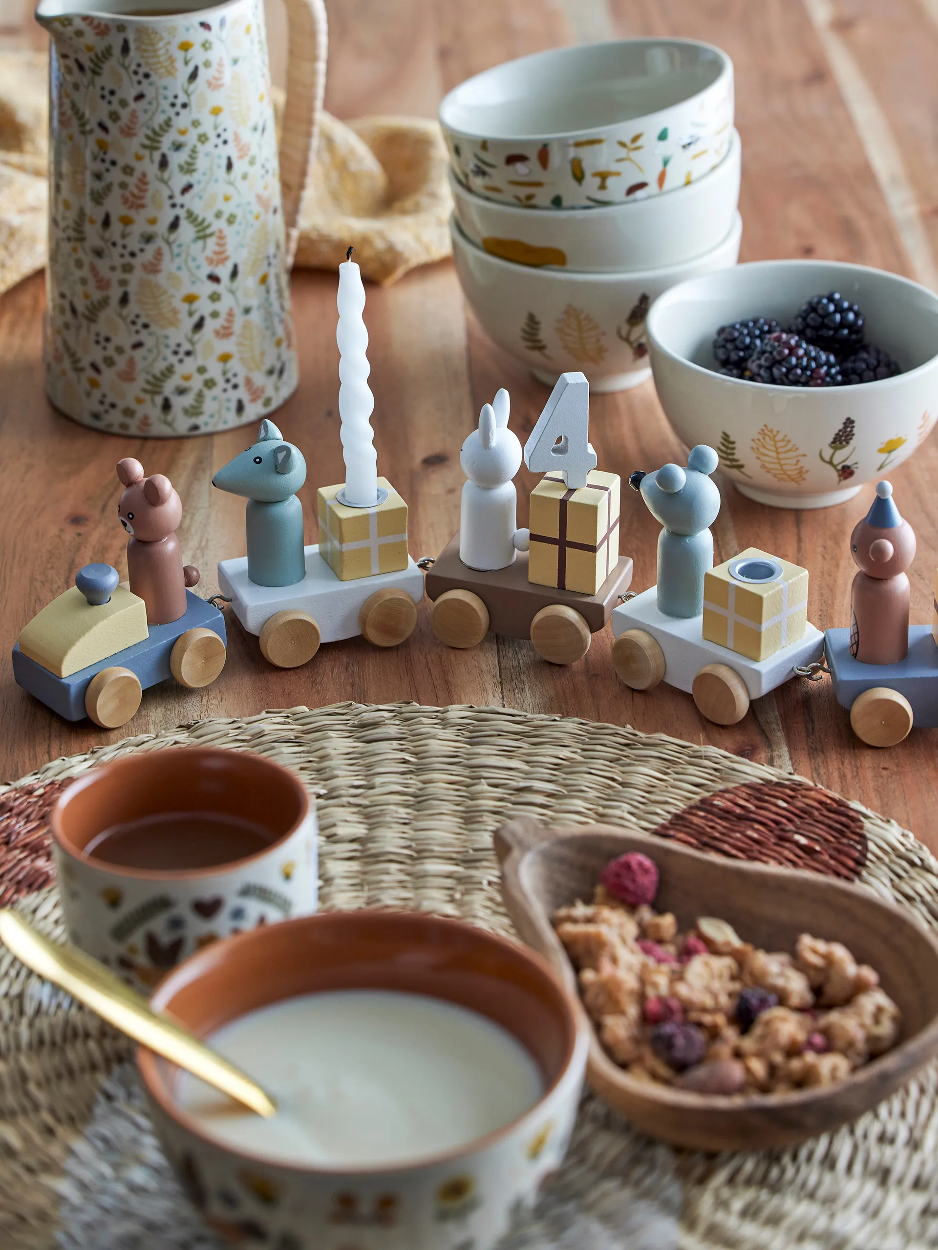 Junaid Geburtstagszug, Braun Bloomingville