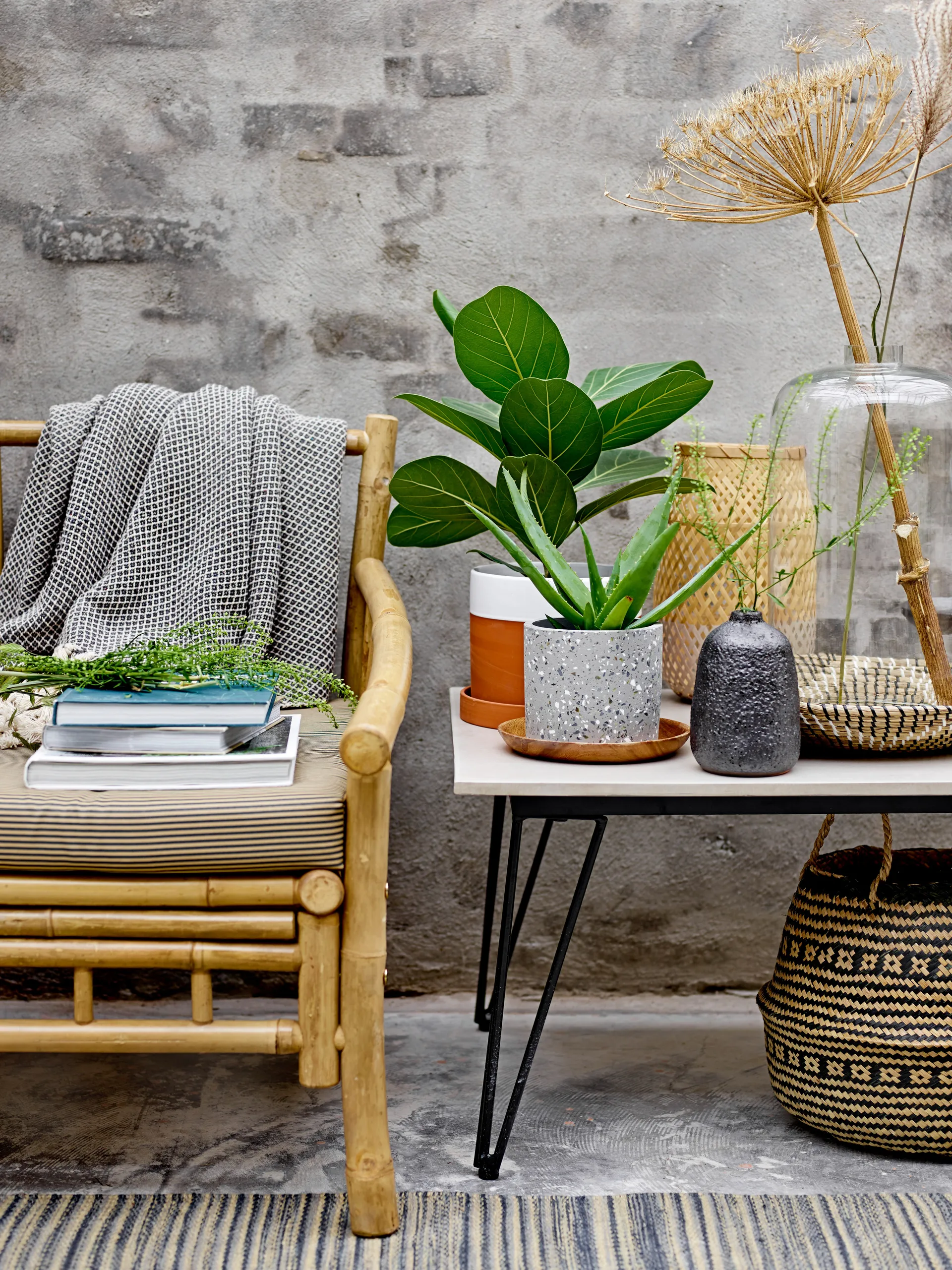 Mundo Beistelltisch 60 x 90cm, Cement Bloomingville