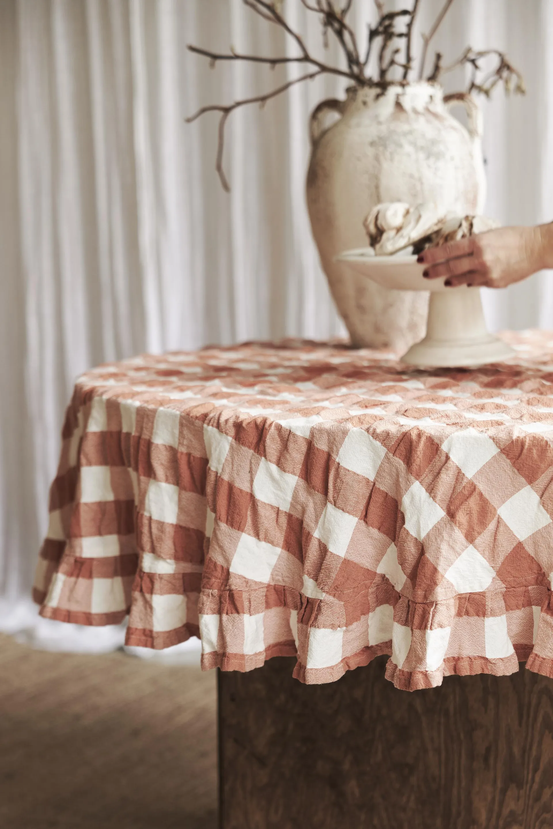 Kullavik Tischdecke Ø170 cm, Rost-weiß Boel & Jan