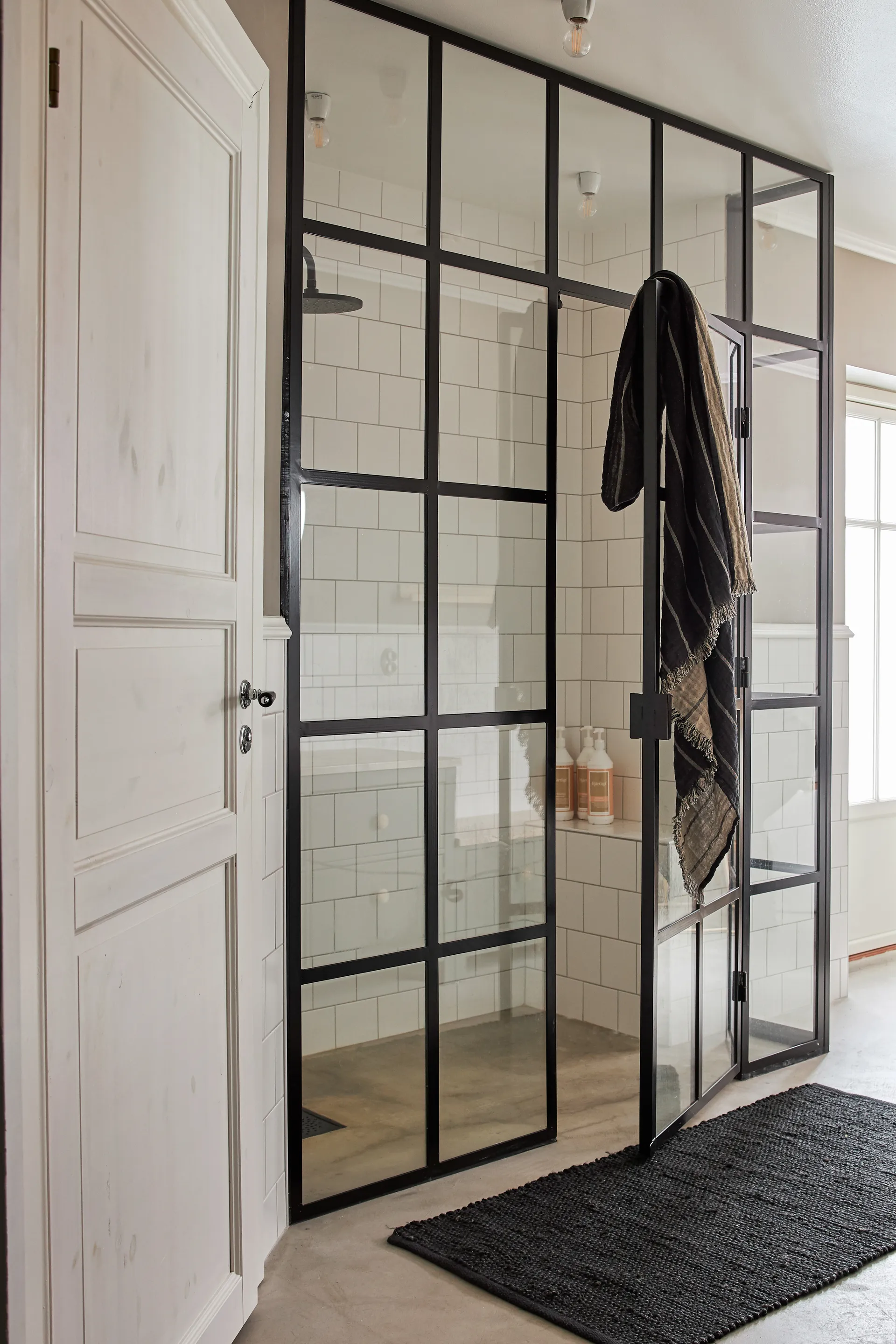 Merida Juteteppich schwarz, 60 x 90cm Boel & Jan