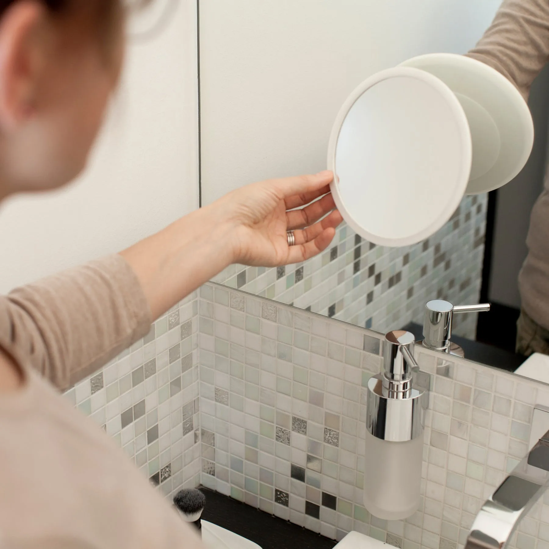 AirMirror Schminkspiegel x10 abnehmbar mit Saugnapf, Ø16,5 cm Bosign