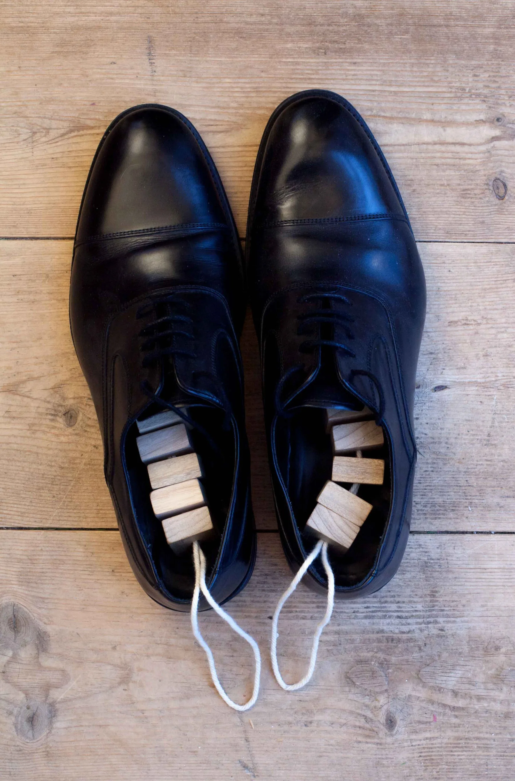 Bosign Duftblock aus weißem Zedernholz an Schnur, 10er-Pack Bosign