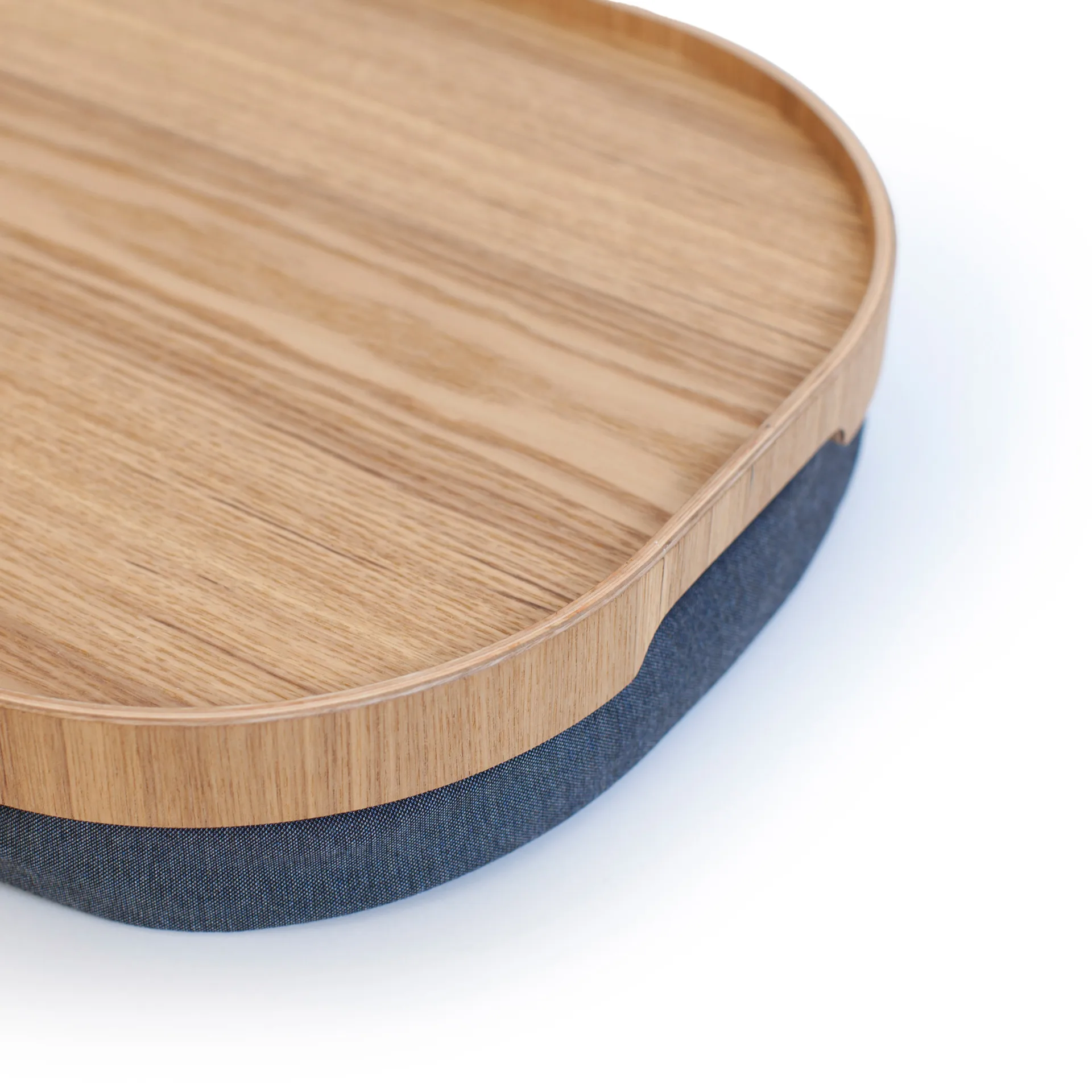 Bosign Knietablett curveline large 34 x 47cm, Pfeil Bosign