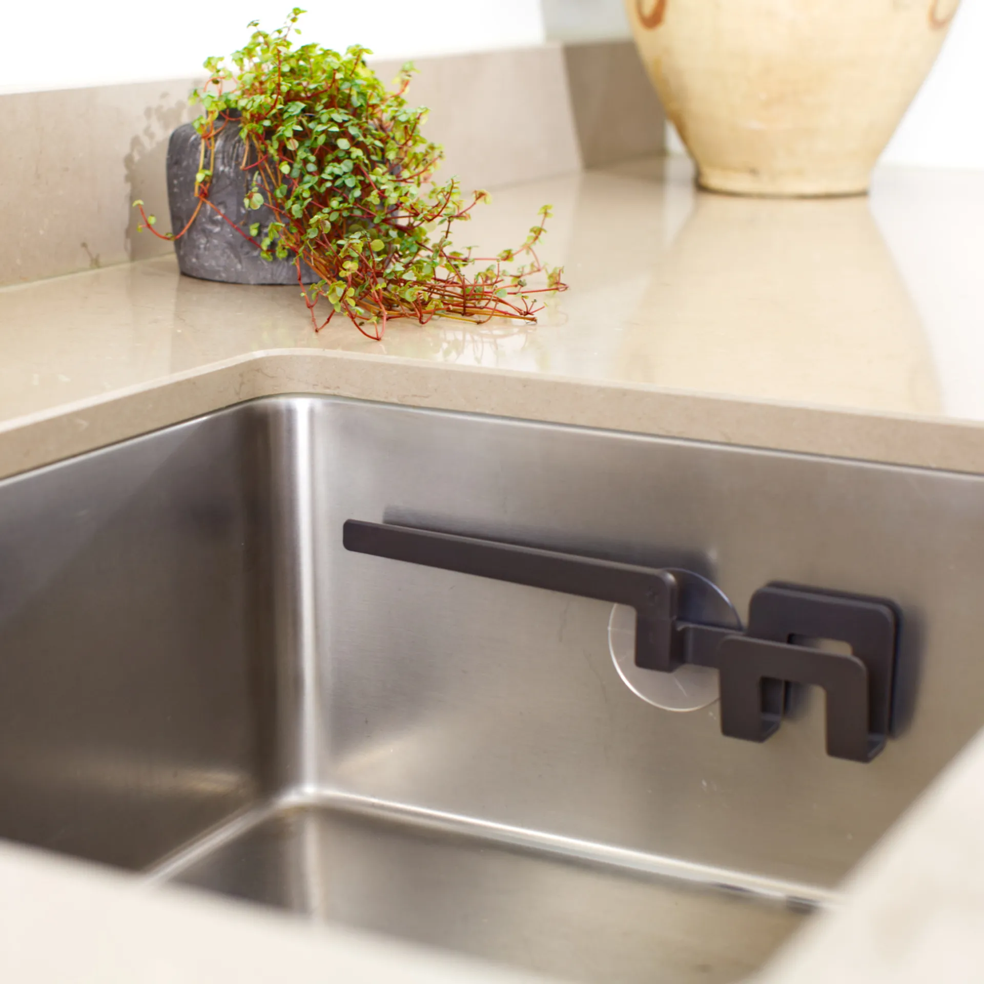 Halter für Spültuch und Schwamm mit Saugnapf, Graphitgrau Bosign