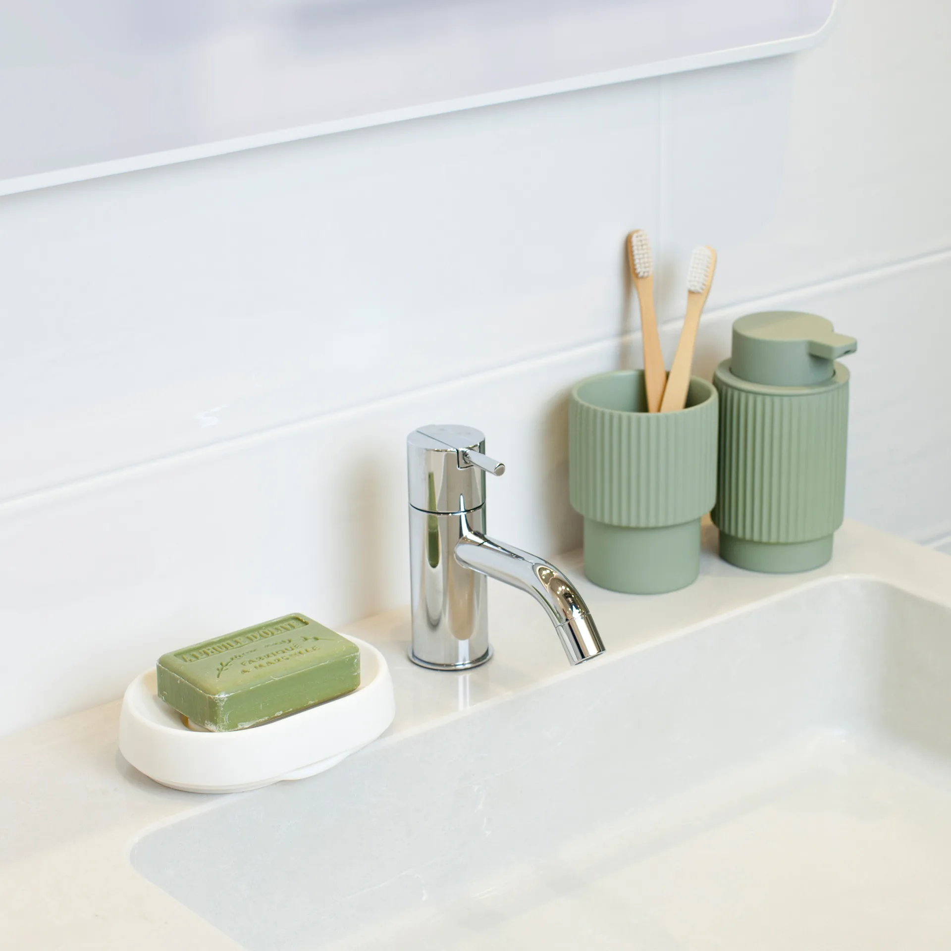 Seifenschale mit versteckter Ablauftülle aus Silikon large, Weiß Bosign