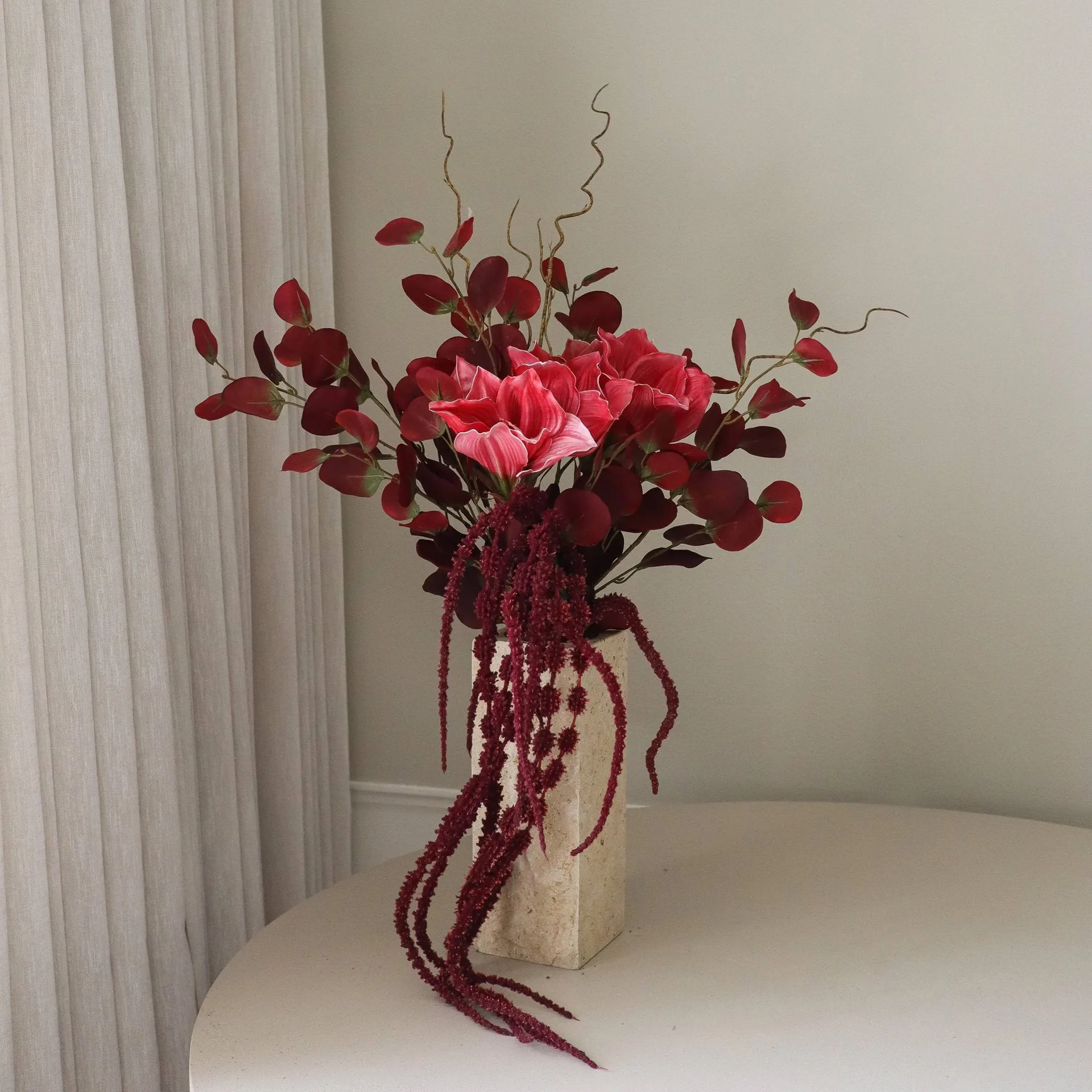 Deep bloom Kunstblumenstrauß, Amaryllis, Eukalyptus, Amarant, Zweige, 120 cm Botané