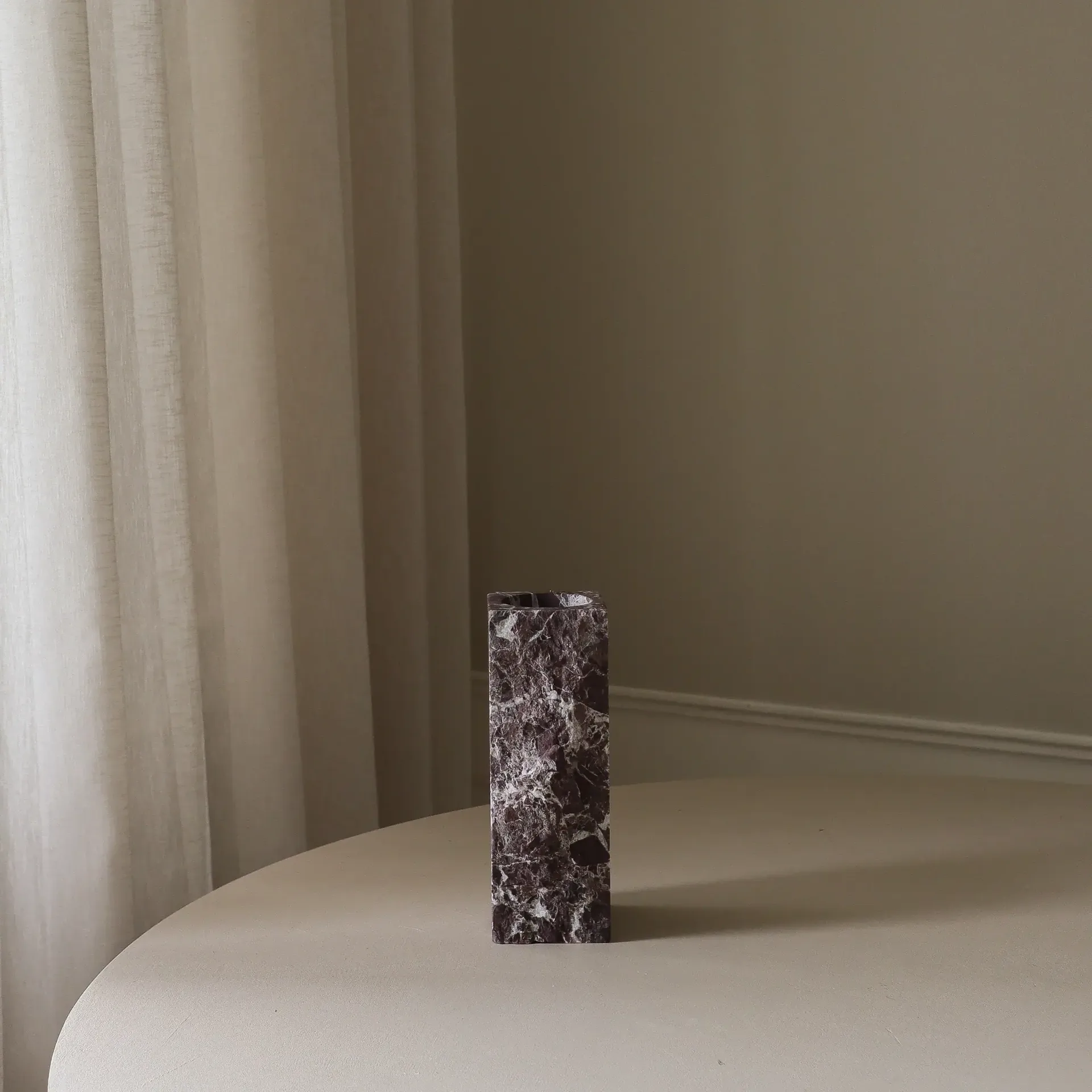 Rosso Levanto Edge Marmorbasis Vase, Klein, 25 cm Botané