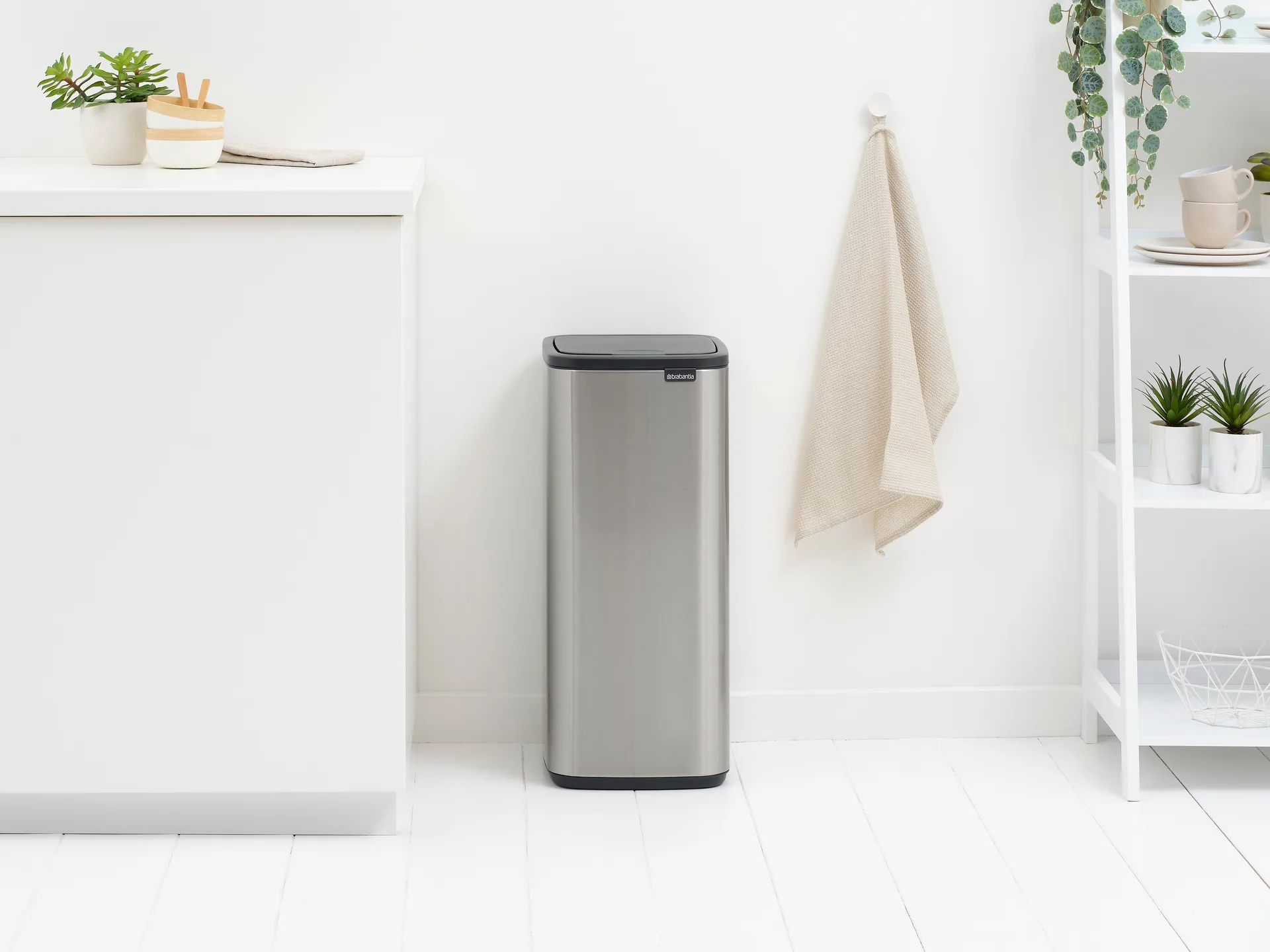 Bo Touch Bin 30 L, Matt Steel Fingerprint Proof Brabantia