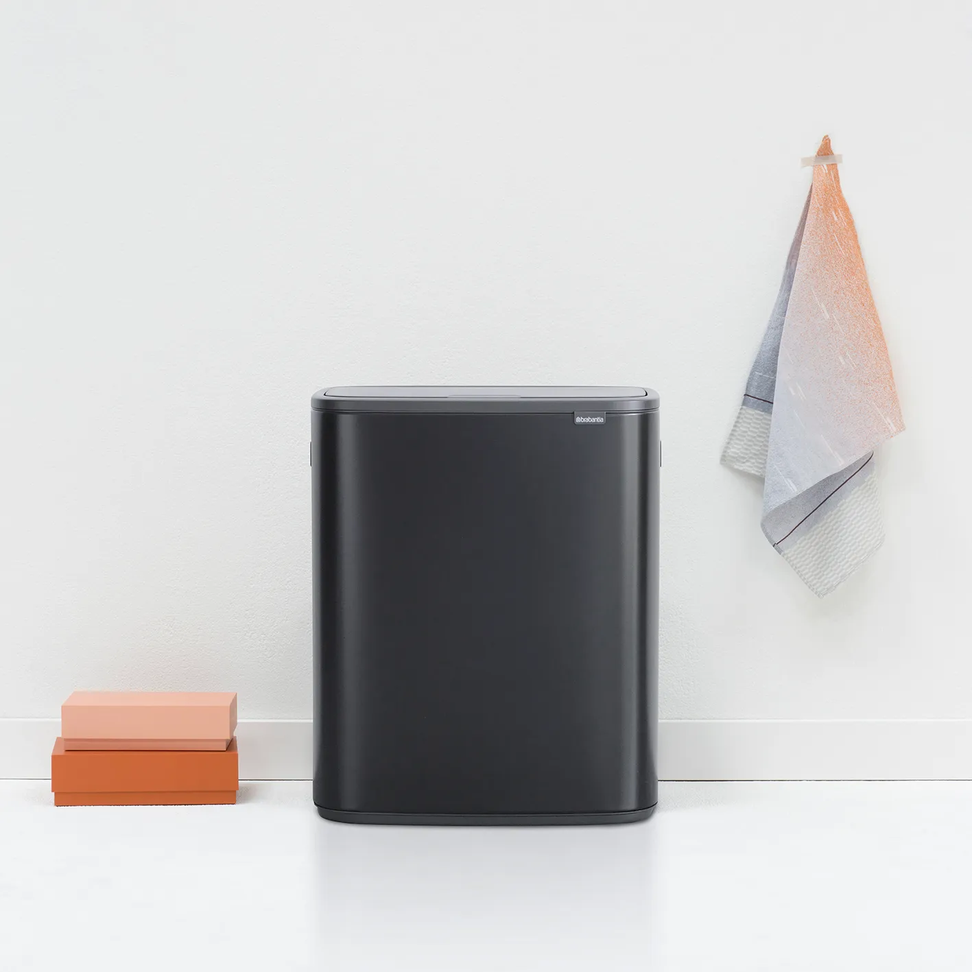 Bo touch bin 60 L, Matt schwarz Brabantia