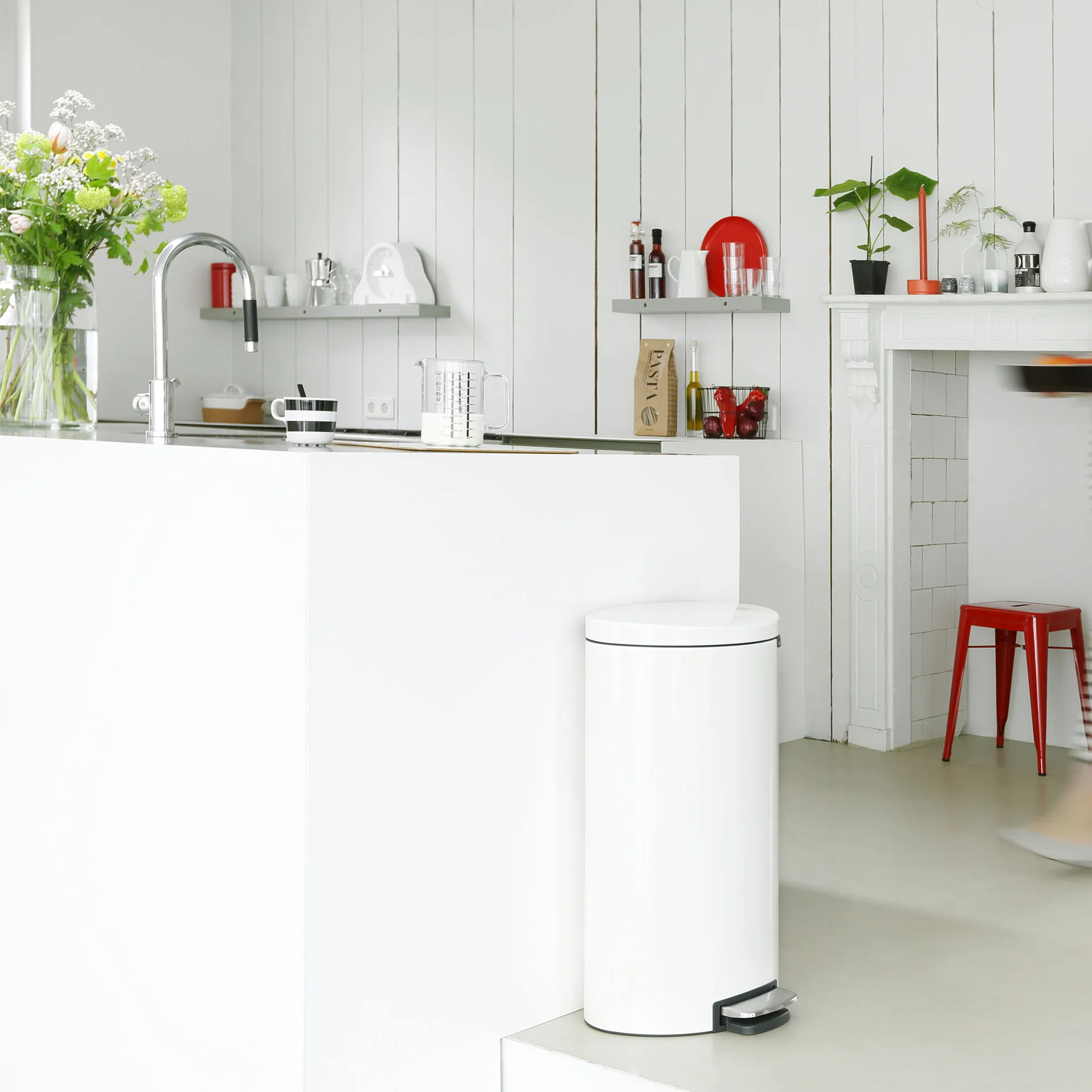 FlatBack+ Treteimer Silent 30 Liter, White (weiß) Brabantia