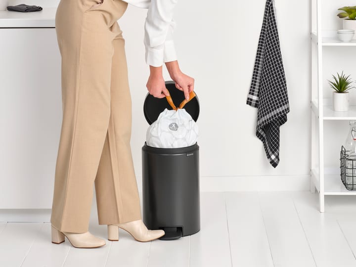 New Icon Treteimer 12 Liter - Confident Grey - Brabantia