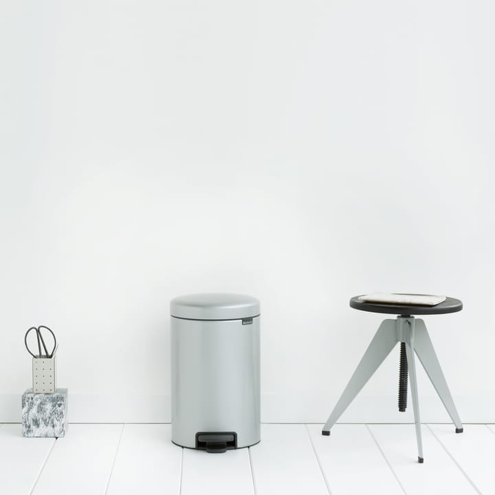 New Icon Treteimer 12 Liter, Metallic grey (grau) Brabantia