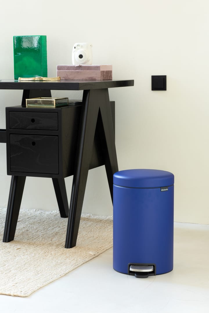 New Icon Treteimer 12 Liter, Mineral powerful blue Brabantia