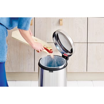 New Icon Treteimer 20 Liter - Matt steel fingerprint proof - Brabantia