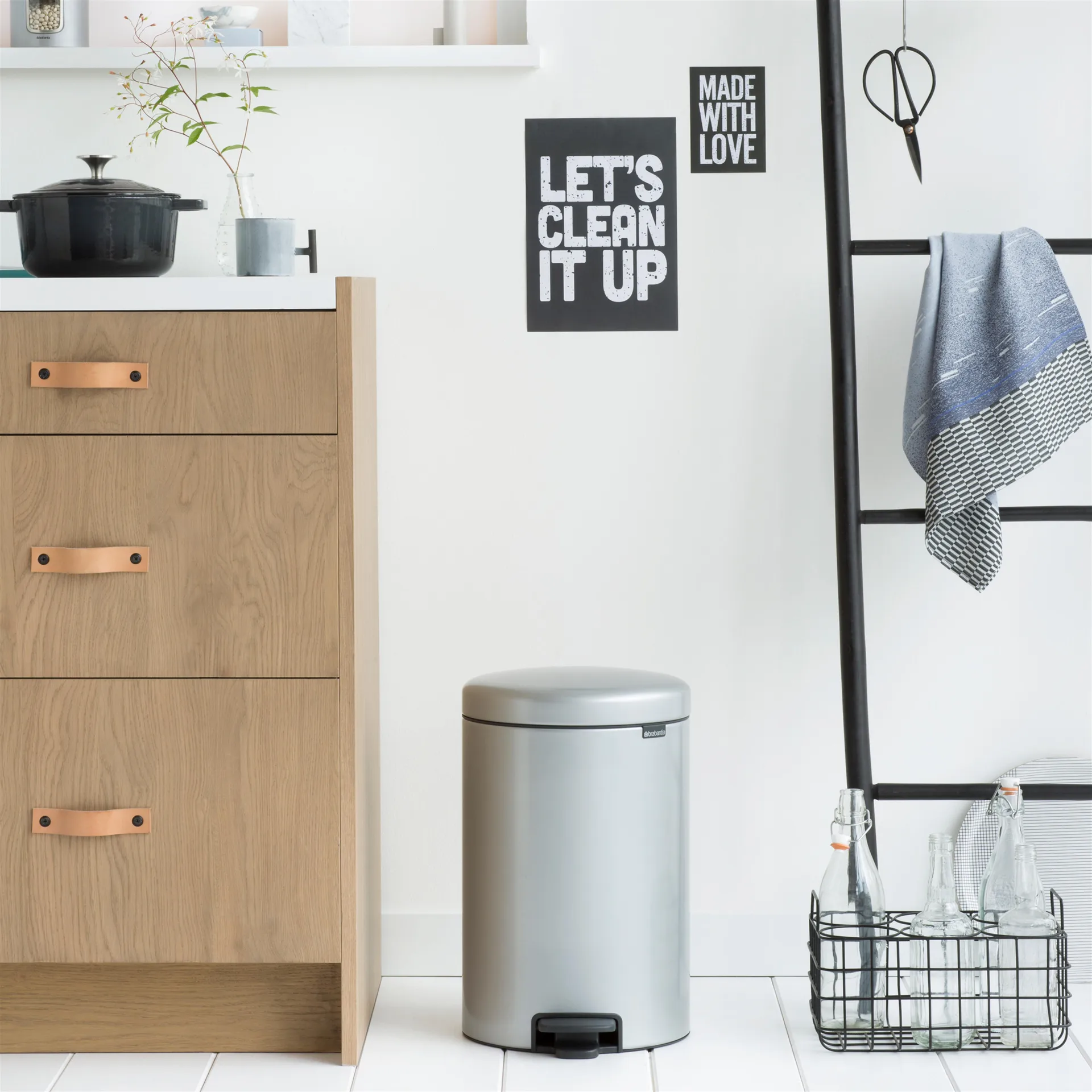 New Icon Treteimer 20 Liter, Metallic grey (grau) Brabantia
