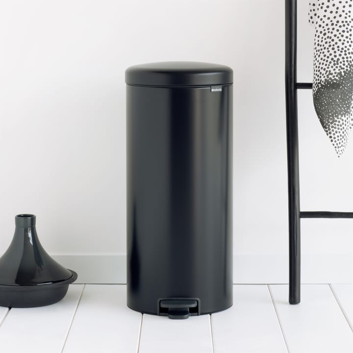 New Icon Treteimer 30 liter - Matt black (schwarz) - Brabantia