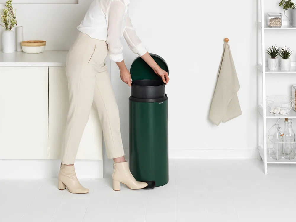 New Icon Treteimer 30 liter, Pine green Brabantia