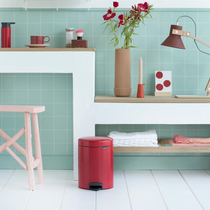 New Icon Treteimer 5 Liter, Passion red (rot) Brabantia