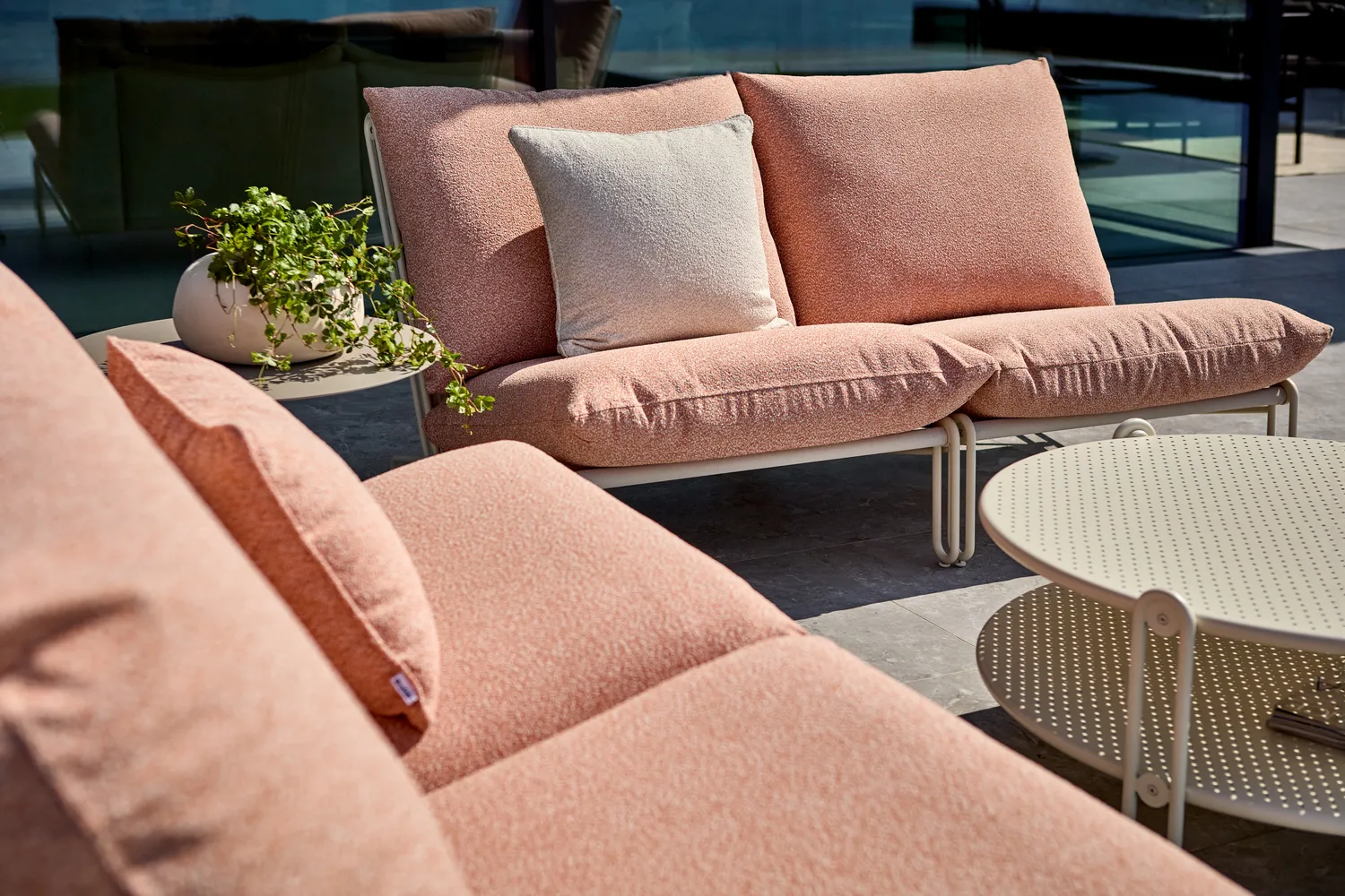 Blixt Couchtisch, Pearl white, Ø85 cm Brafab