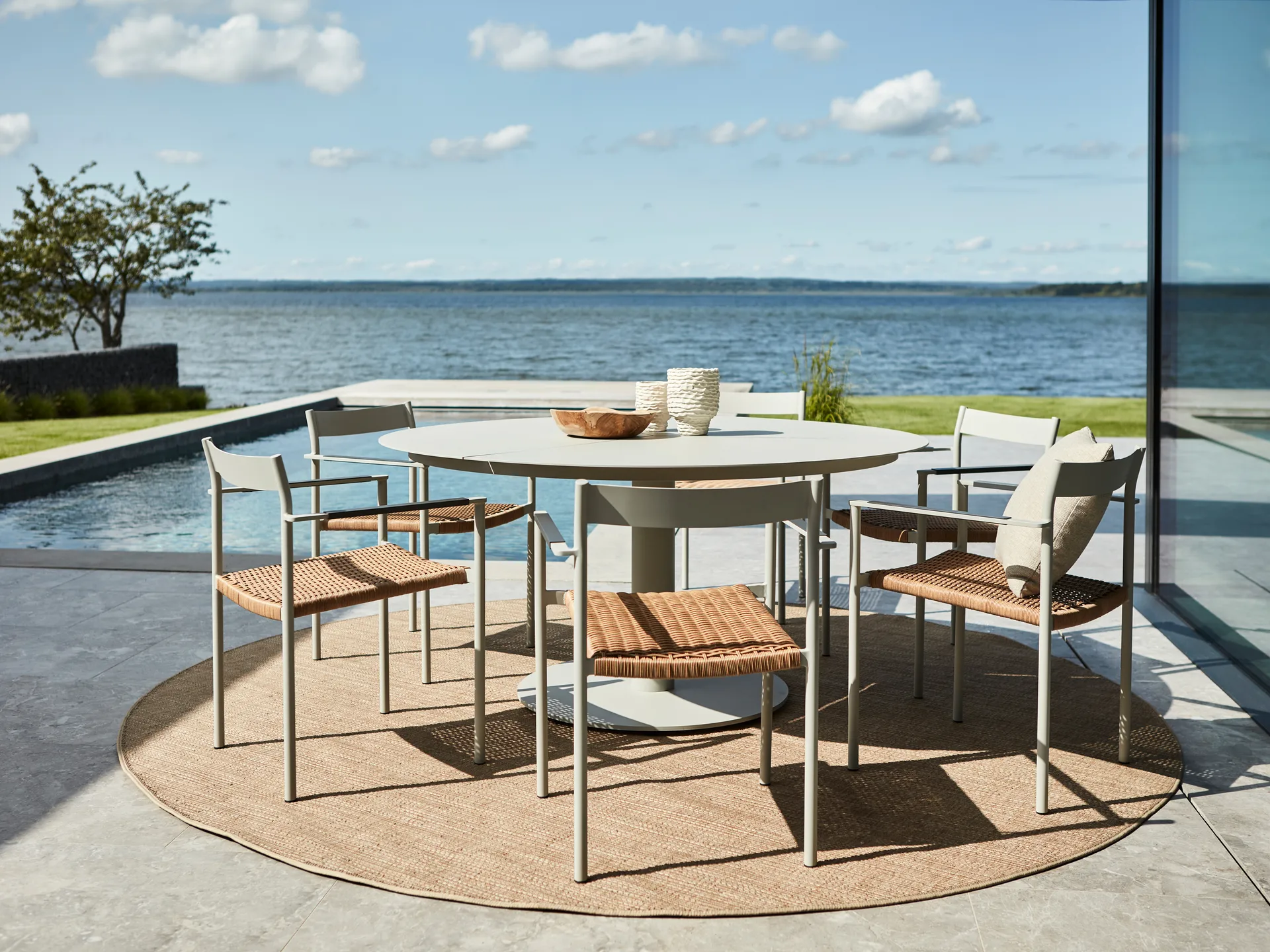 Peace Esstisch Ø150 cm Nordic green Brafab