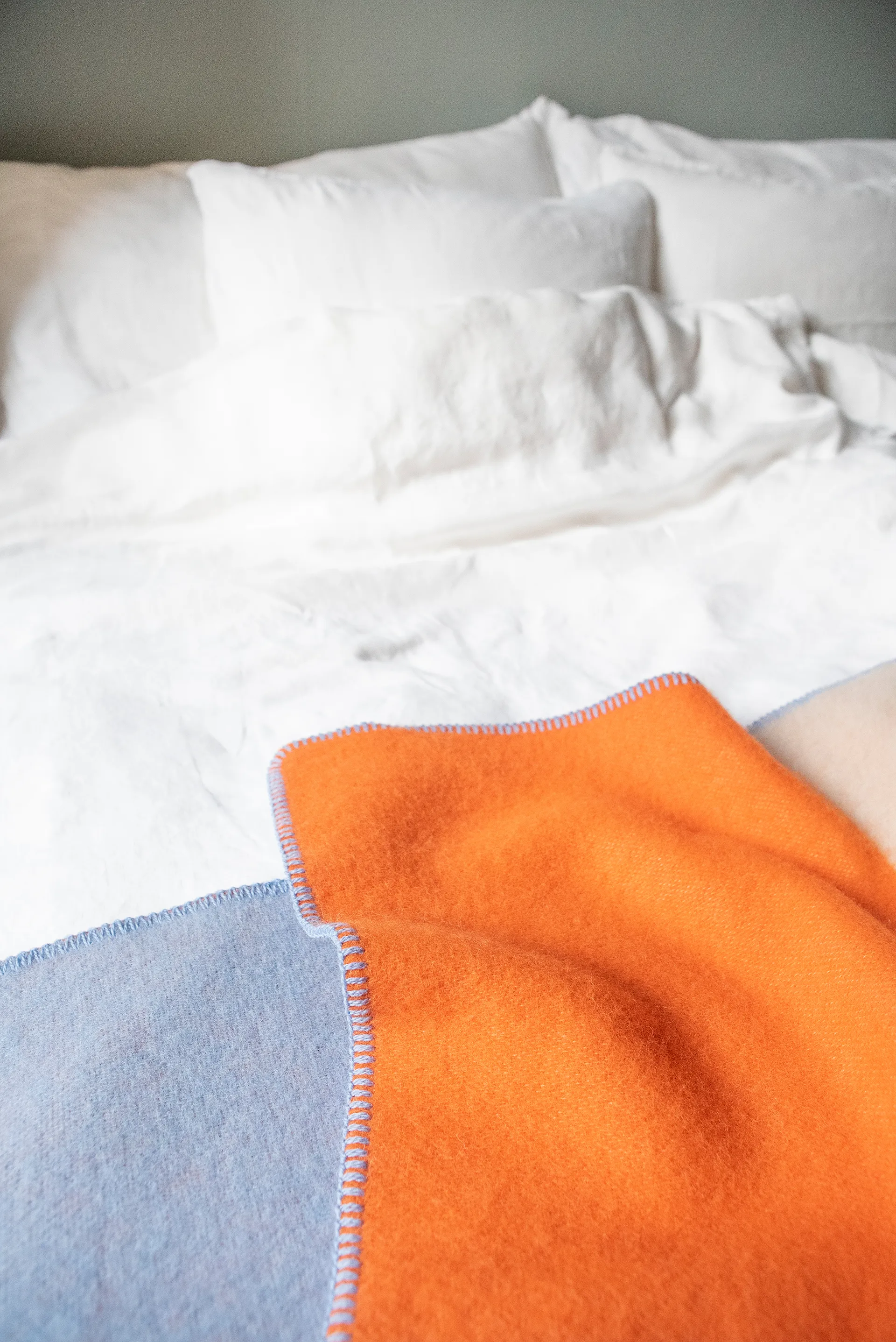 Pop Wolldecke 130 x 200cm, Orange Brita Sweden