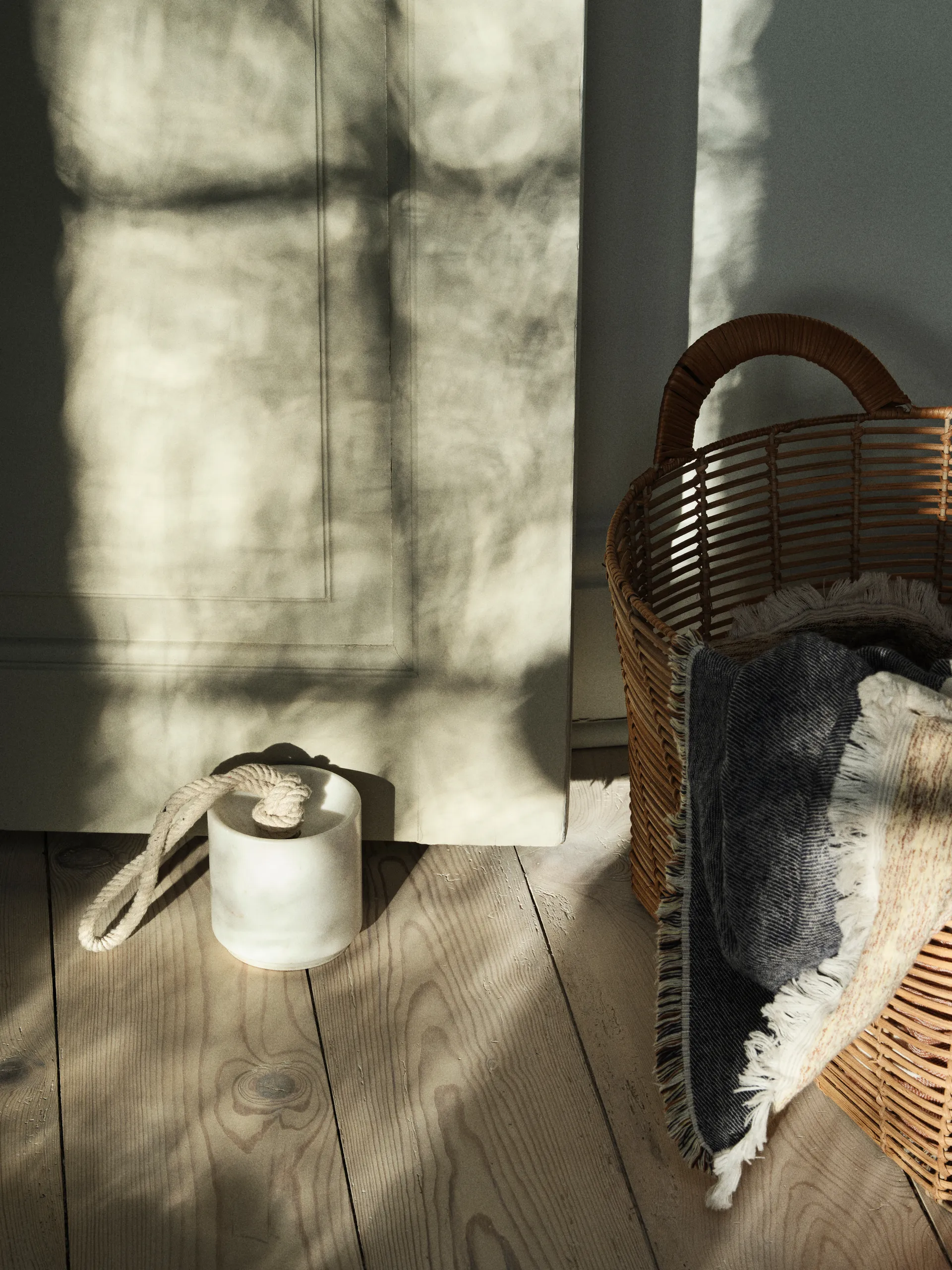 Abby Türstopper Ø10x10 cm, White marble Broste Copenhagen