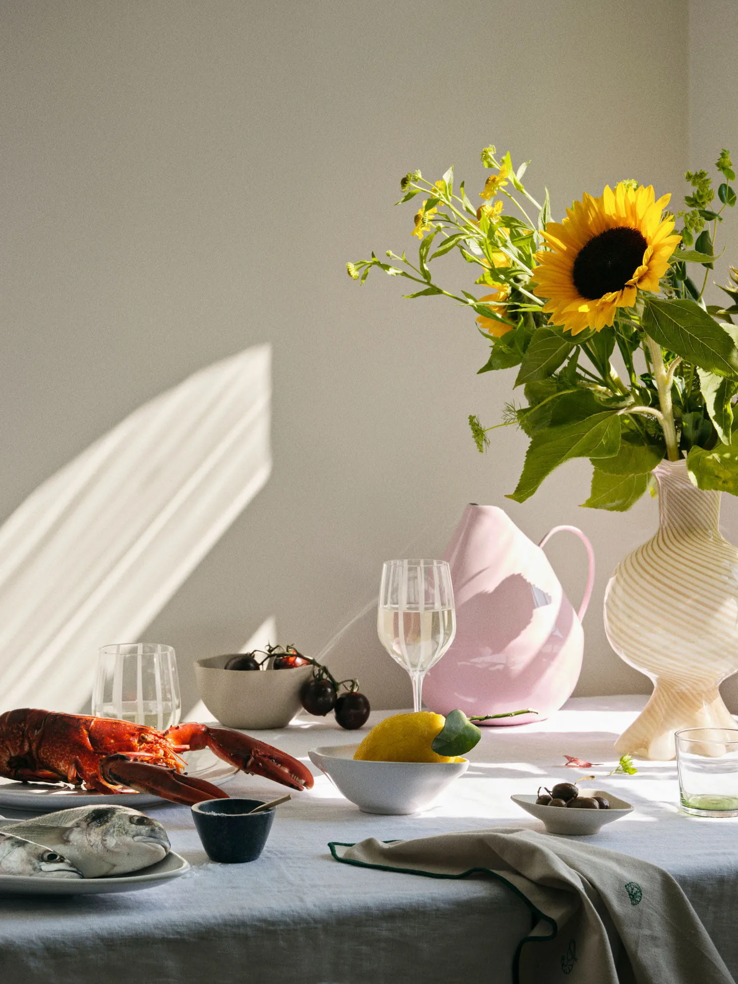 Mella Vase 30cm, Taupe sand-off white Broste Copenhagen