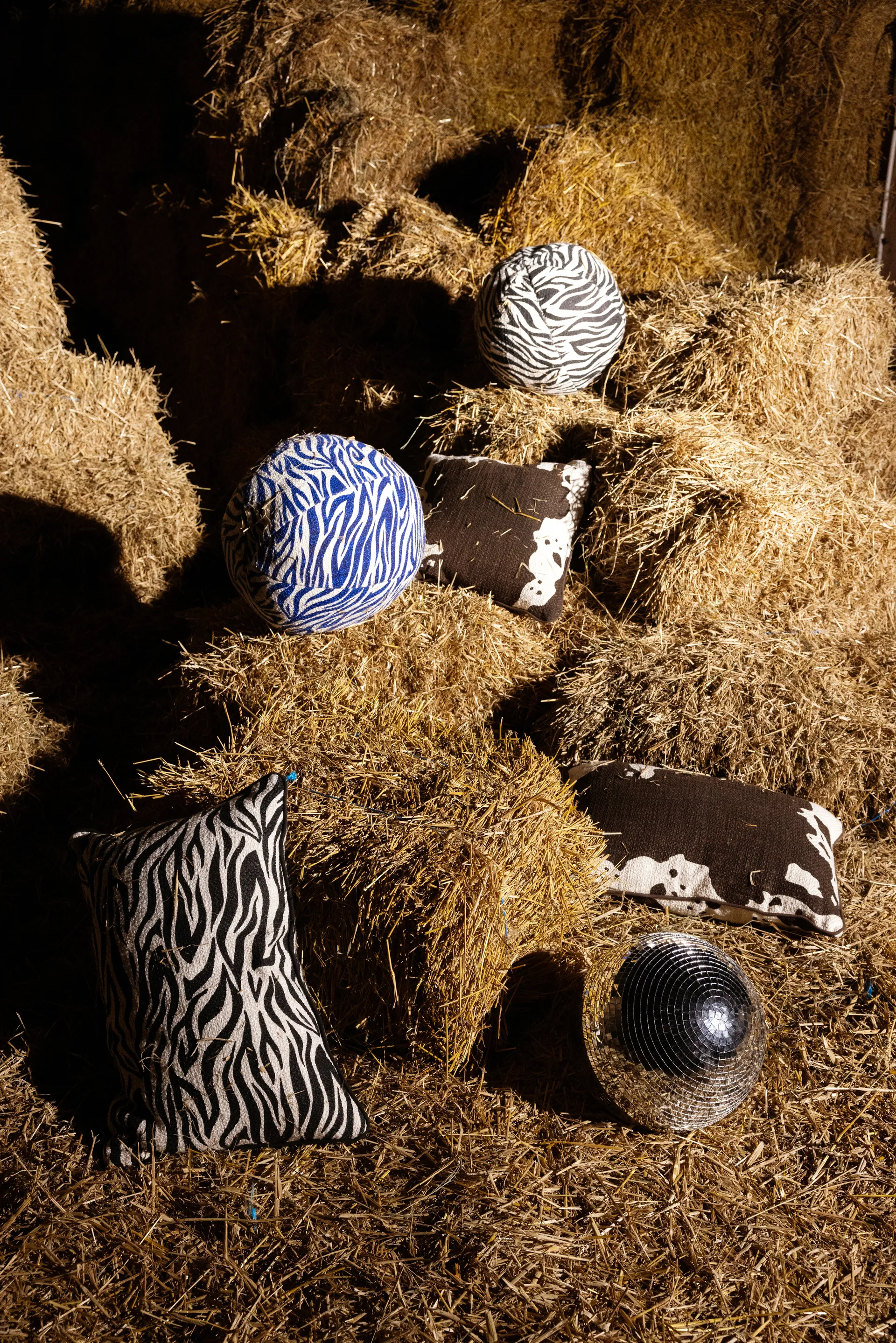 Anima Kissen L 40x60 cm, Zebra-schwarz Byon