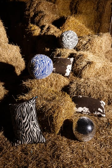 Anima Kissen L 40x60 cm - Zebra-schwarz - Byon