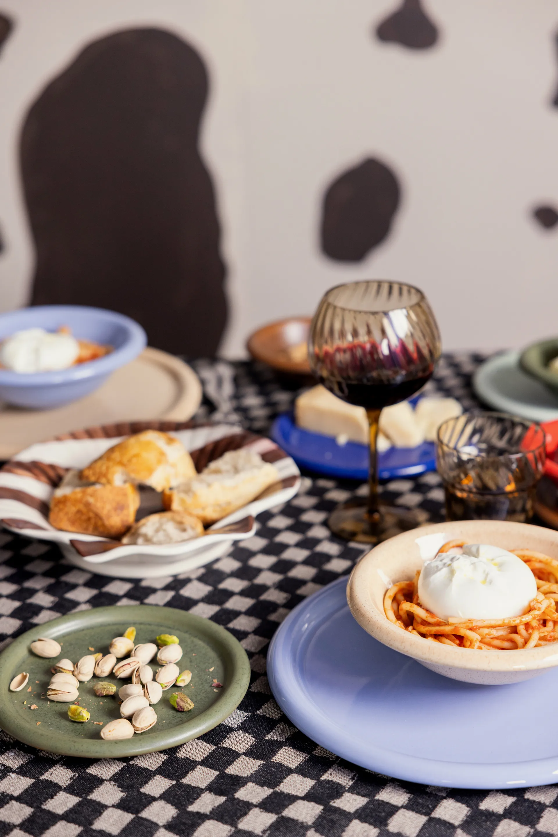 Armona stripe Teller 23,5x23,5 cm, Dunkelbraun-weiß Byon