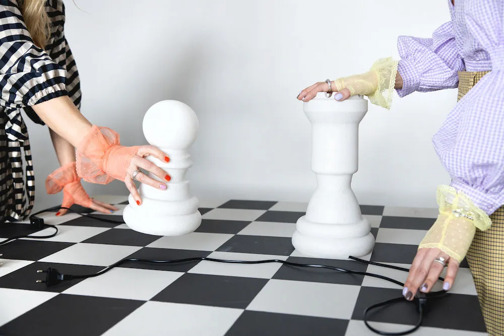 Chess Queen Tischleuchte, White Byon